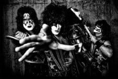 Kiss 2012